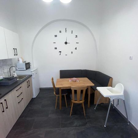 RÁD-VÁR Apartmanház Eger Esterno foto