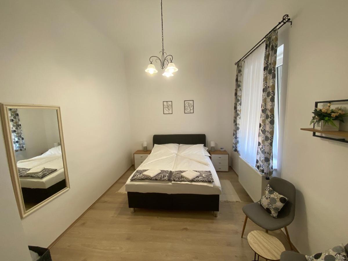 RÁD-VÁR Apartmanház Eger Esterno foto