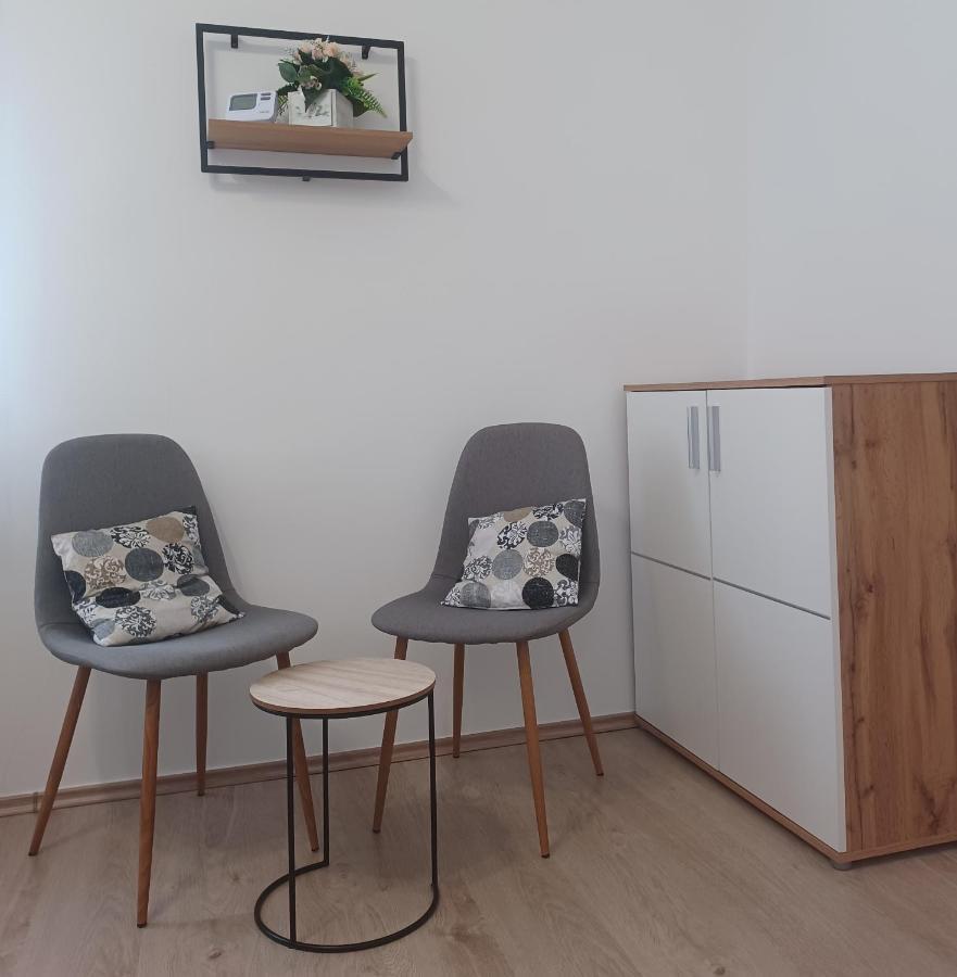 RÁD-VÁR Apartmanház Eger Esterno foto