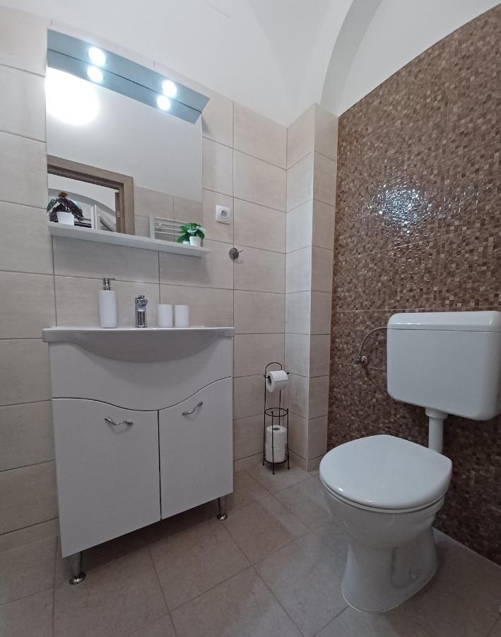 RÁD-VÁR Apartmanház Eger Esterno foto